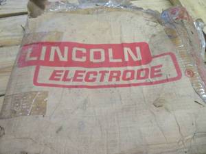 lot 70 image: 60# UNOPENED SPOOL OF LINCOLN ELECTRODE