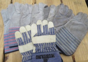 lot 99 image: 5 PAIRS OF WELDING GLOVES NEW OR ALMOST NEW