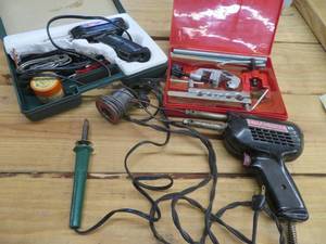 lot 127 image: SOLDERING KIT AND FLARING KIT, SODERING GUN AND METAL