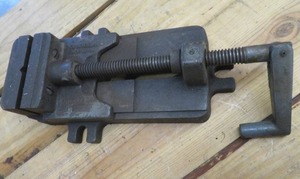 lot 130 image: COLUMBIAN CLEVEL AND.O VISE