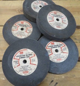lot 135 image: 5 GRINDING WHEELS