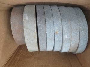 lot 139 image: BOX OF MISC. GRINDING WHEEL