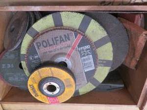 lot 158 image: WOODEN DRAWER OF MISC. ABRASIVE WHEELS
