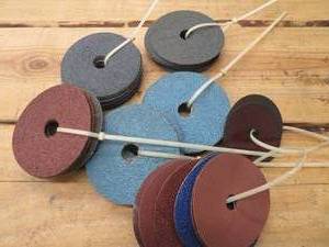 lot 165 image: 6 STACKS OF SAMLL MISC. ABRASIVES