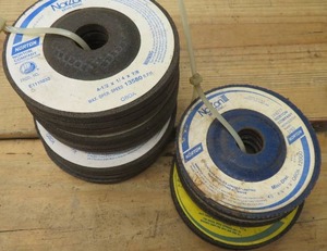 lot 167 image: 2 STACKS OF NORZON GRINDING WHEELS
