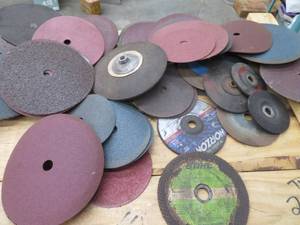 lot 185 image: MICS. SANDING WHEELS