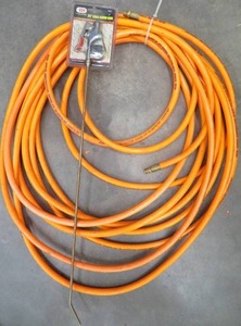 lot 203 image: AIR HOSE & IIT 24 LONG BLOW GUN