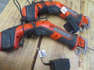 lot 214 image: 2 NEW BLACK & DECKER HANDI SAWS
