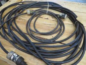 lot 221 image: 10 & 40 EXTENSION CORDS