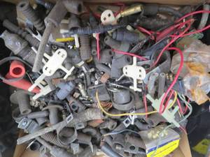 lot 224 image: BOX OF MISC. AUTOMOTIVE  ELECTRICAL