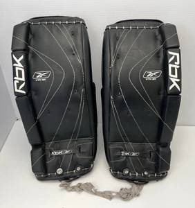 lot 1 image: Reebok Goalie Pads Youth 6K 21
