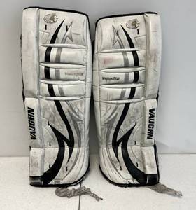 lot 10 image: Vaughn Velocity Goalie Pads 7100 26