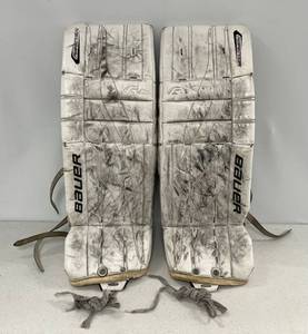 lot 21 image: Bauer 2000 Goalie Pads 30