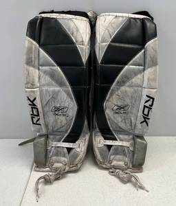 lot 23 image: Reebok Pulse Jr 7.0 28 Goalie Pads