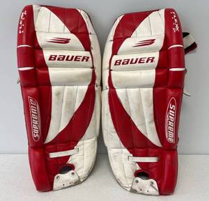 lot 38 image: Bauer Supreme Goalie Pads Super Jr 28