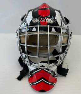 lot 39 image: Bauer 2012 NME3 Goalie Helmet CC-09 Youth