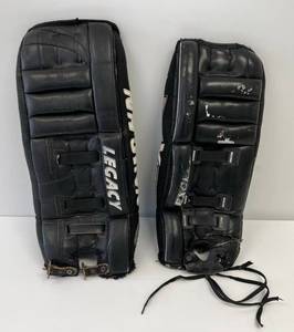 lot 47 image: Vaughn Non-Matching Vintage Goalie Pads 122 120
