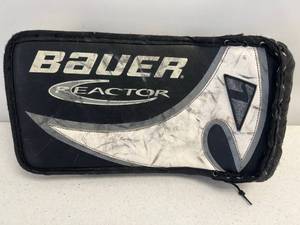 lot 82 image: Used Bauer Reactor Goalie Blocker Jr