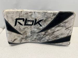 lot 87 image: Used Reebok Xpulse Goalie Blocker Jr