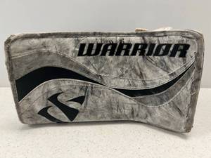 lot 97 image: Used Warrior Swagger Goalie Blocker Jr