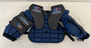 lot 118 image: Used McKenny CA 155 Goalie Protective Chest Plate Yth Pro