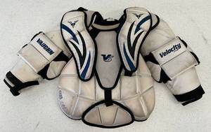 lot 124 image: Used Vaughn Velocity 7110  Goalie Protective Chest Plate Jr