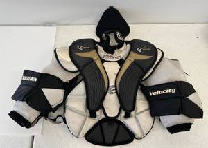 lot 125 image: Used  Vaughn Velocity 7200 Goalie Protective Chest Plate Jr