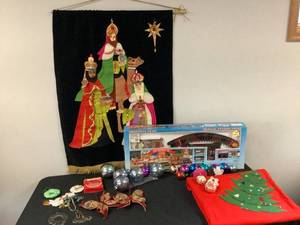 lot 1184 image: Vintage Christmas