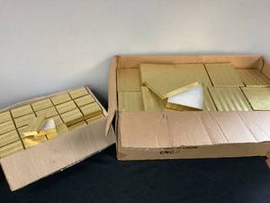 lot 1232 image: Small Gold Gift Boxes
