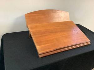 lot 1278 image: Table Top Podium