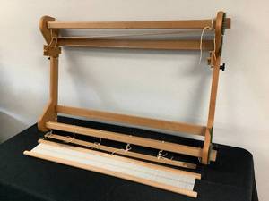 lot 1279 image: Loom Machine