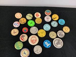lot 1262 image: Button Lot 2