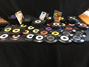 lot 1332 image: 45 Records