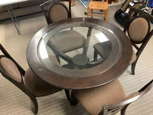 lot 1351 image: Table and 4 Chairs