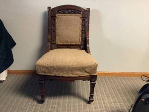 lot 1367 image: Antique Hand Carved Chair