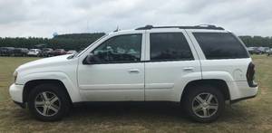 lot 3 image: 2005 Chevy TrailBlazer LT 4x4