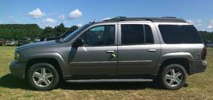 lot 4 image: 2005 Chevy TrailBlazer EXT LT 4x4