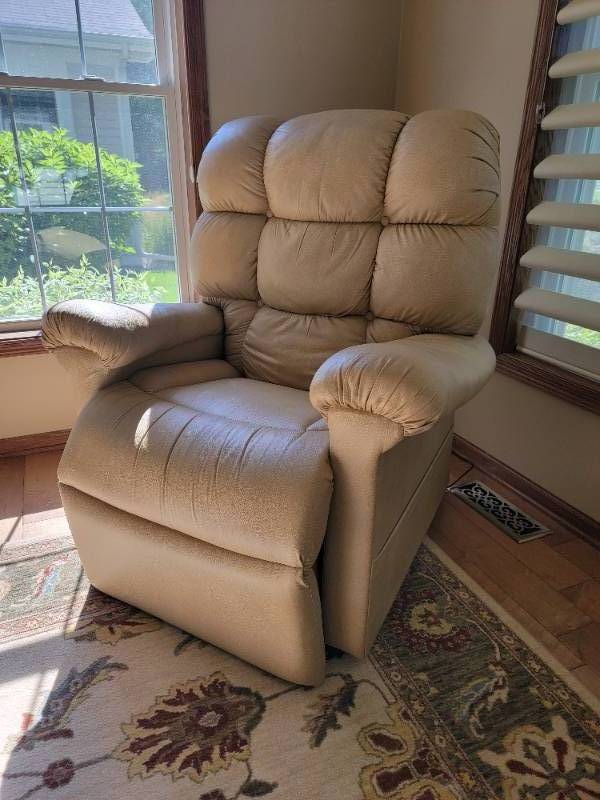 Fantastic Fine Furniture Apple Valley Auction KBID