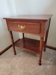 lot 16 image: Stickley Furniture Contemporary Nightstands