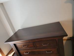 lot 52 image: Empire Bedroom Collection 6 Drawer Dresser From Amish Furniture Direct