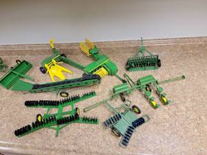 lot 123 image: John Deere Tractor Attachments