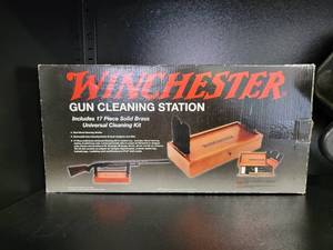 lot 203 image: Gun Cleaning Station and Accessories