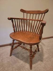 lot 32 image: Classic Saddle Seat Carved Chair