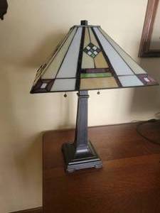 lot 34 image: Amazing Mission Stained Glass Accent Lamp