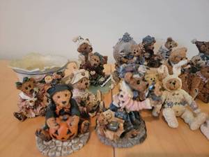 lot 43D image: Boyds Bears Ceramic Figurine Collection D