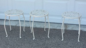 lot 105 image: Lovely White Plant Stands