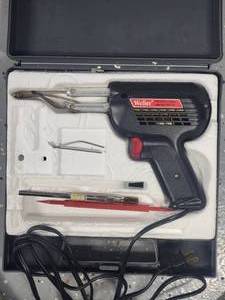 lot 224 image: Weller Soldering Kit