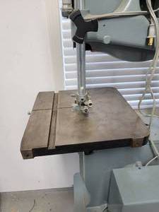 lot 9B image: Delta 14 Band Saw 28-203