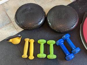 lot 34 image: Stability Balls and Hand Weights