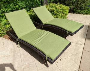 lot 36 image: Pair of Wicker Lounge Chairs